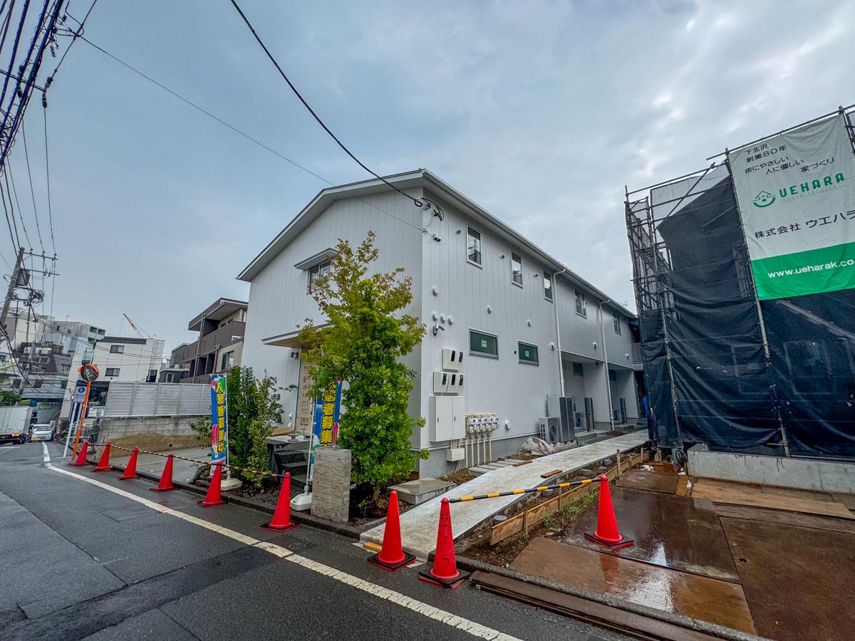 世田谷区北沢の賃貸物件/外観。下北沢駅から徒歩5分という好立地ながら、周辺はとても静か