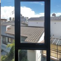 足立区柳原の賃貸物件/向かいの目線はさほど気にならない