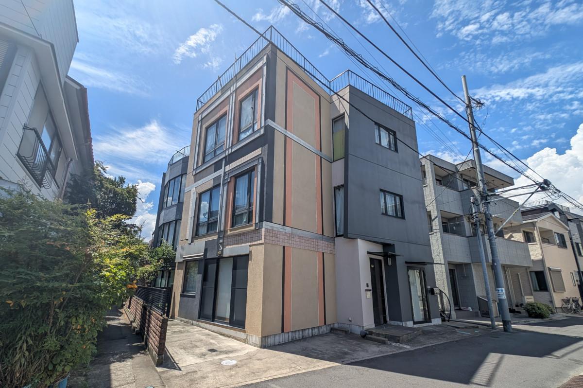 足立区柳原の賃貸物件/外観。モダンな雰囲気