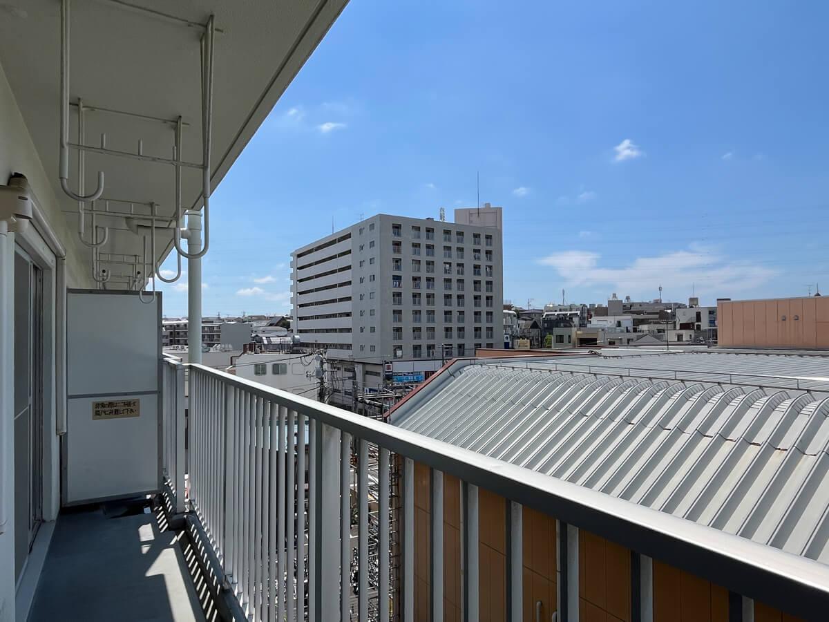 神奈川県横浜市旭区東希望ヶ丘の売買物件/引き戸にもガラス窓