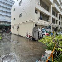 中野区中央の賃貸物件/入り口の前に立ったアングル