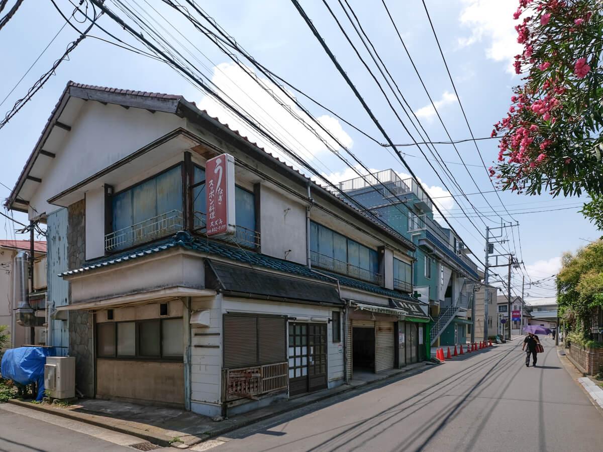 神奈川県横浜市港北区篠原町の賃貸物件/外観（改修棟側からみたもの）