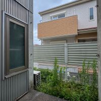 小平市花小金井の賃貸物件/ちょっとしたテラス。植物や椅子を置いてくつろげそうな広さ