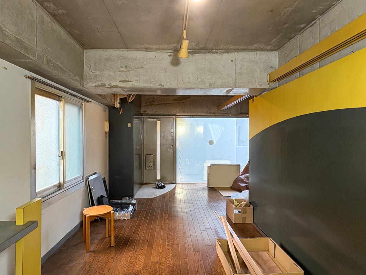 新宿区西早稲田の賃貸物件/約15畳の広々としたワンルーム（写真は全て改装中、クリーニング前）