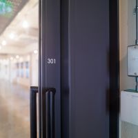 渋谷区渋谷の賃貸物件/3階事務所1の出入口。鍵はカードキーになります