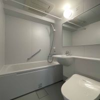 三鷹市井の頭の賃貸物件/浴室とトイレは今回の募集に際し新調されました