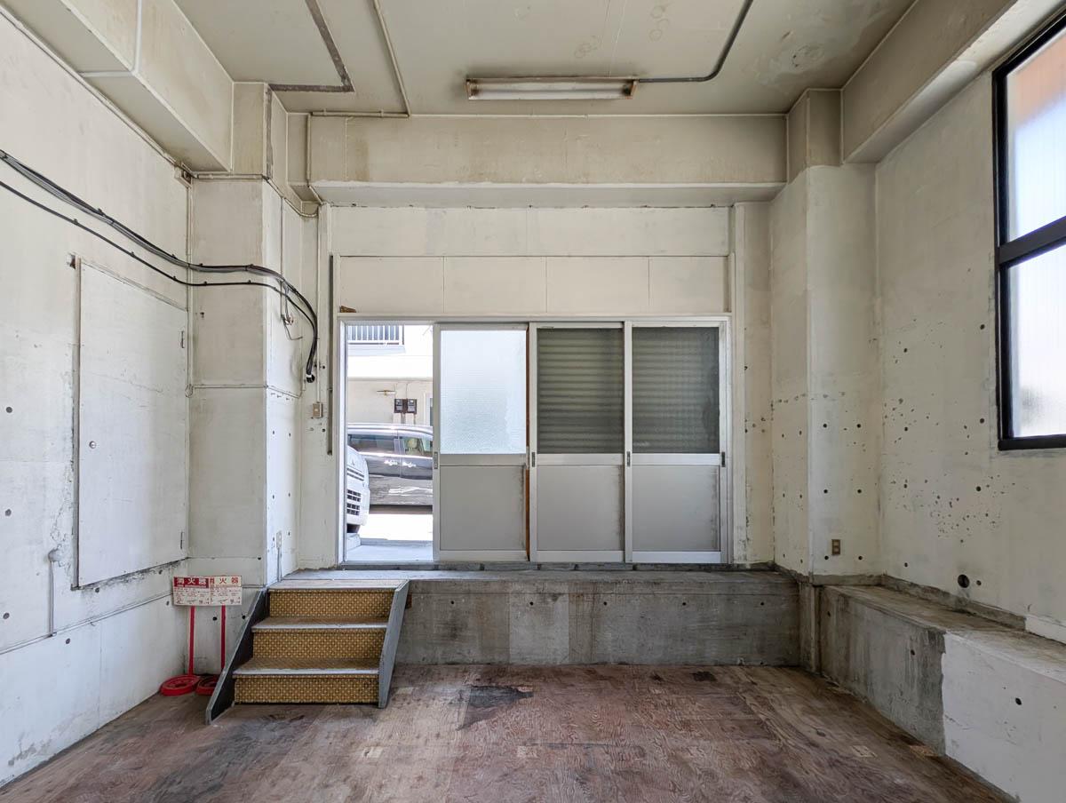 品川区平塚の賃貸物件/地面が少し下がってるので、一層天井が高く感じられます。
