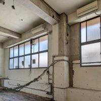品川区平塚の賃貸物件/剥き出しの躯体と配管が、素材の魅力。