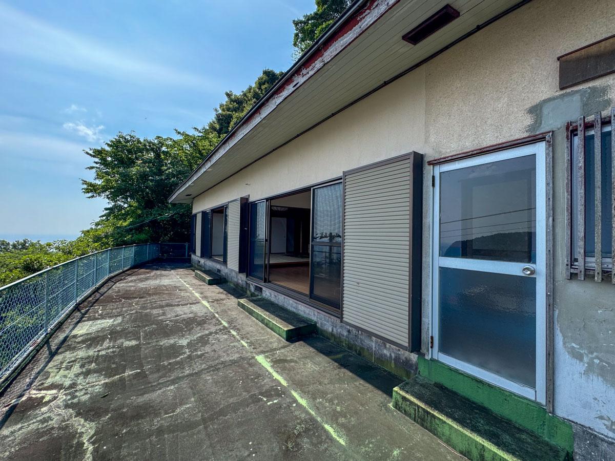 静岡県伊東市宇佐美の売買物件/広い庭。BBQはマストですね