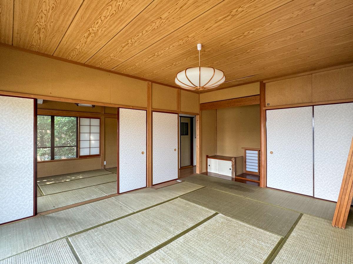 静岡県伊東市宇佐美の売買物件/和室は奥と手前で2部屋