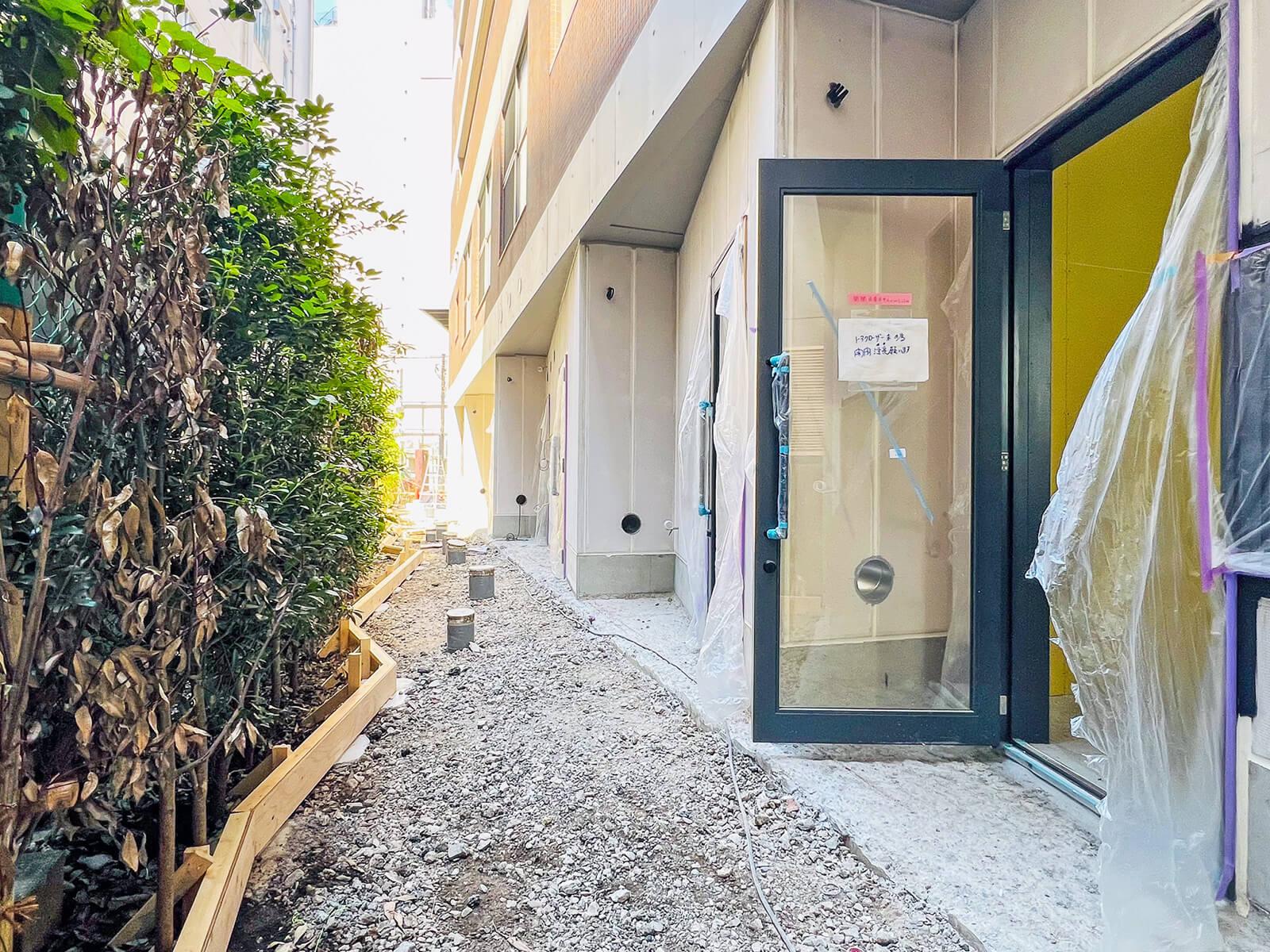 渋谷区渋谷の賃貸物件/店舗5の入口前から店舗1を見るとこんな感じ