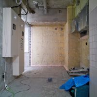 渋谷区渋谷の賃貸物件/店舗1の内部。写真右手にダクト、写真正面奥にエアコンと換気用の穴があります