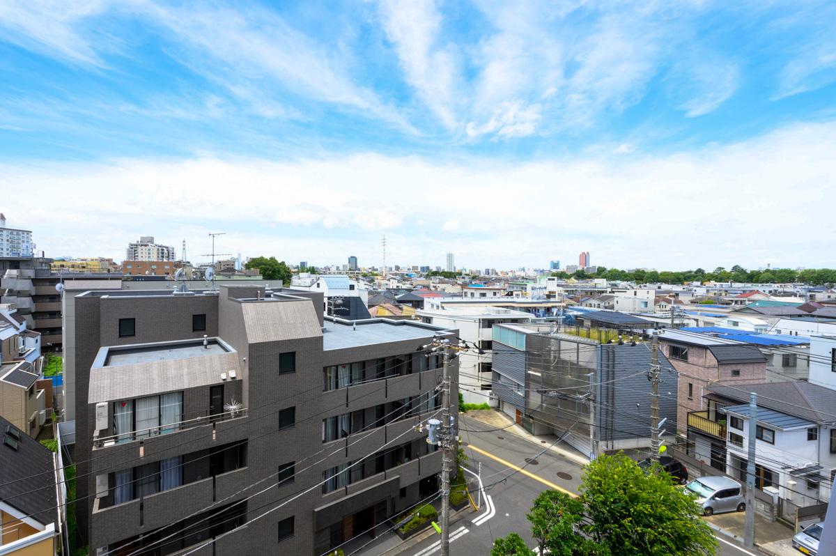 世田谷区下馬の売買物件/眺望を邪魔するものはなく、すっきりと抜けていい感じ