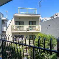 目黒区洗足の賃貸物件/すぐ隣にマンションがあります