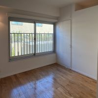 渋谷区恵比寿の賃貸物件/リビングから区切られたエリア。寝室や集中スペースとしての活用が想像できます。