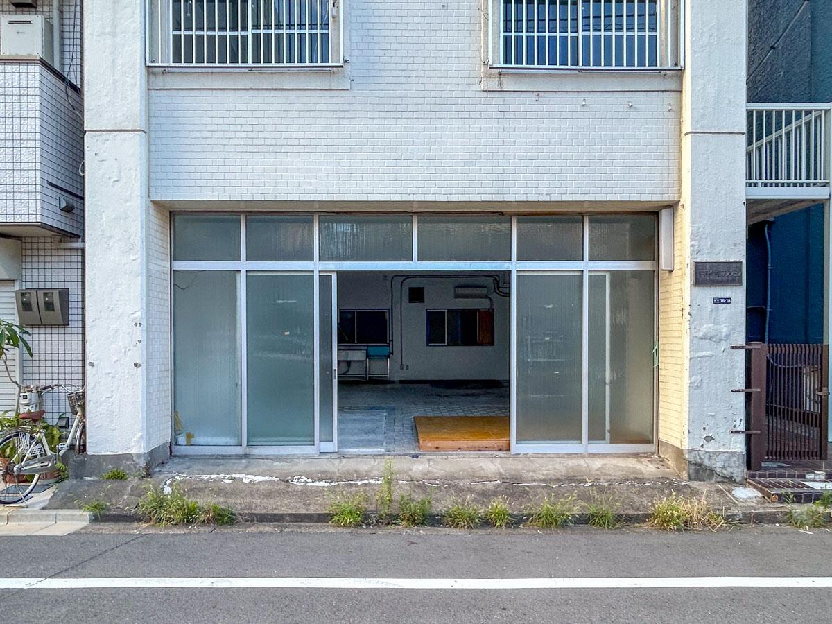 墨田区菊川の賃貸物件/窓の面積が広く、目を引くファサード