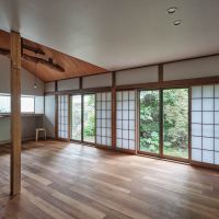 板橋区南町の賃貸物件/改めてリビングへ。窓には障子の建具をはめることもできます。付けても外しても、お好みで