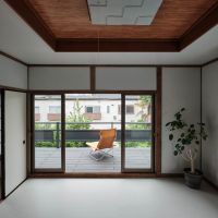 板橋区南町の賃貸物件/ここからが2階。洋室と和室の続き間。そして窓先には気持ちのいいバルコニー