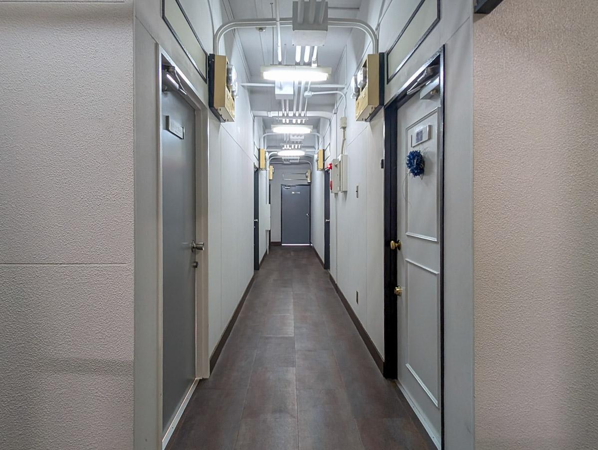 中央区日本橋茅場町の賃貸物件/4階の通路