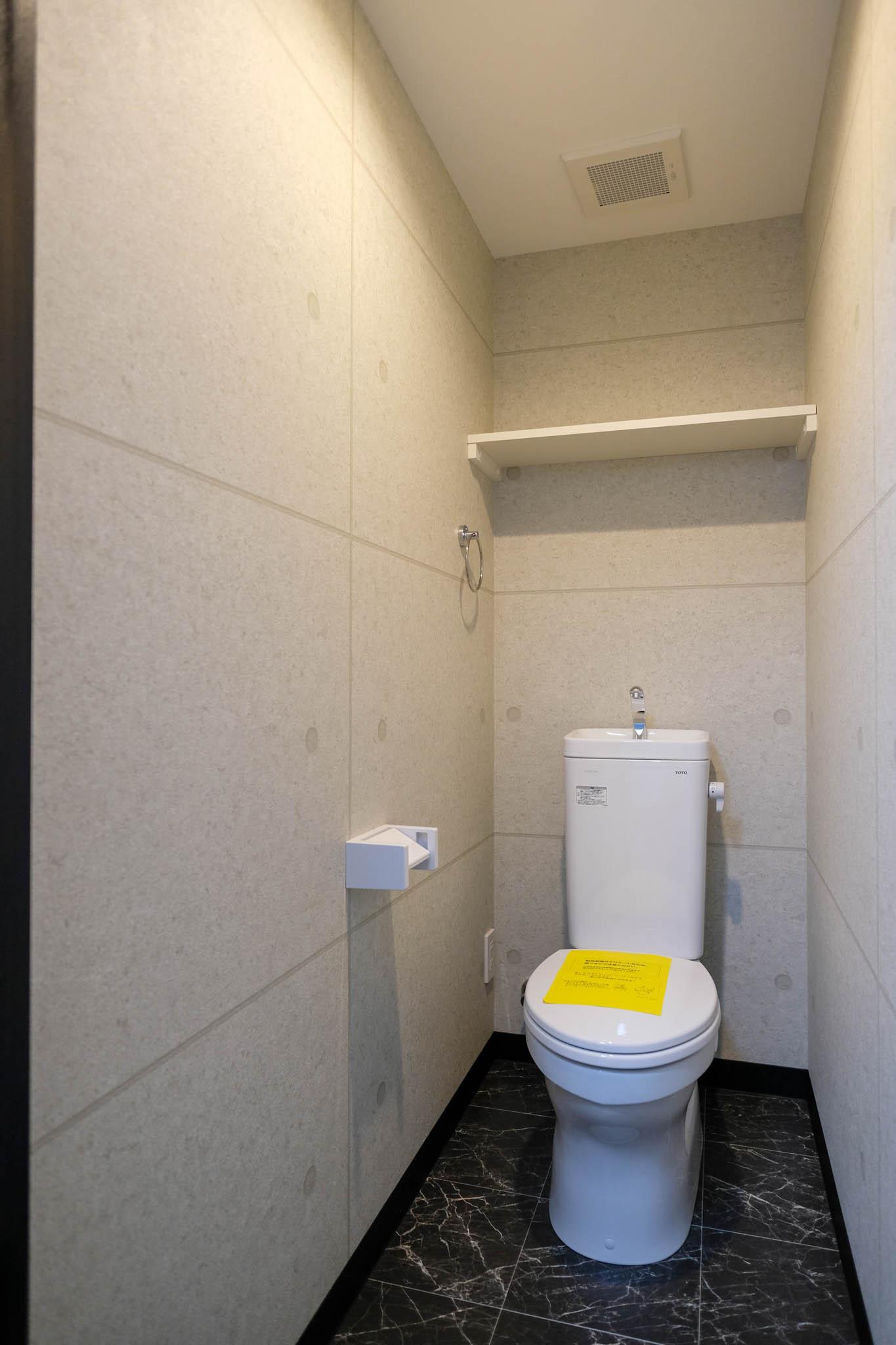 渋谷区代々木の賃貸物件/トイレは交換したばかり