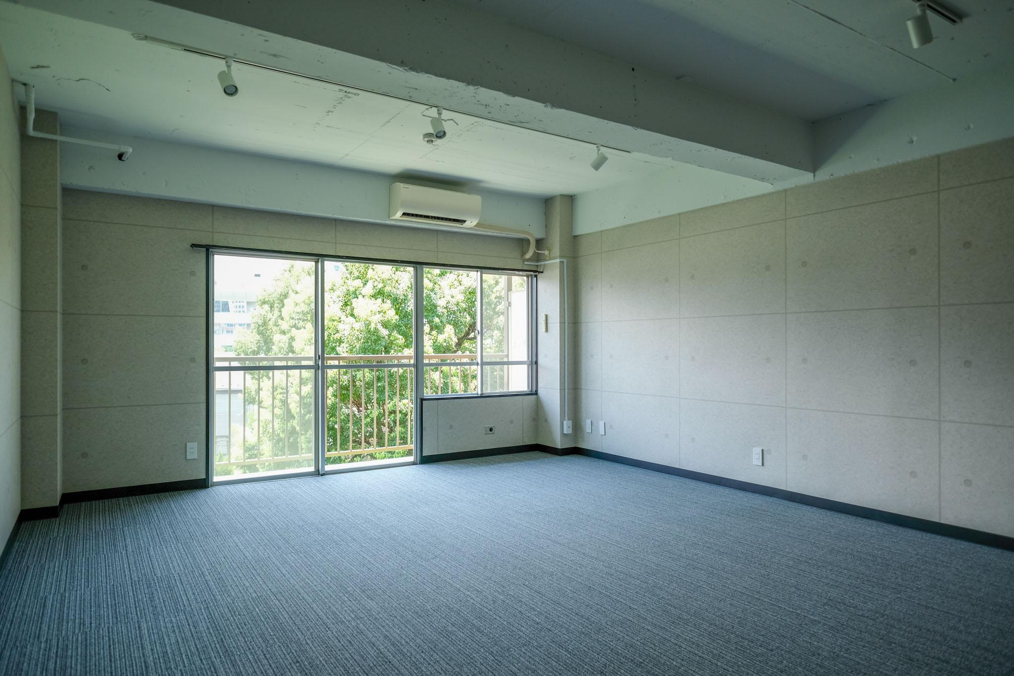 渋谷区代々木の賃貸物件/壁紙と床は好みのものに変えたいところ