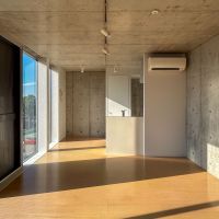 横浜市青葉区荏田北の賃貸物件/4階：リビング。シンプルな形をしているため、家具の配置がしやすそう