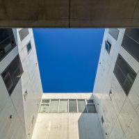 横浜市青葉区荏田北の賃貸物件/共用廊下から見た空