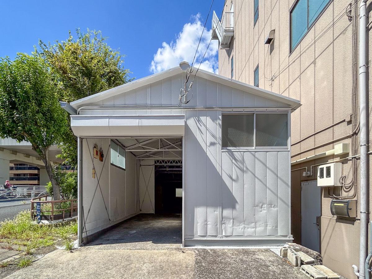 墨田区立川の賃貸物件/シャッターを開けるとこんな感じ