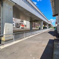 墨田区立川の賃貸物件/建物の裏手には川が流れています