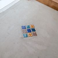 杉並区上荻の賃貸物件/玄関のちょっとしたアクセント。焼き物のタイルにこだわりを感じます。