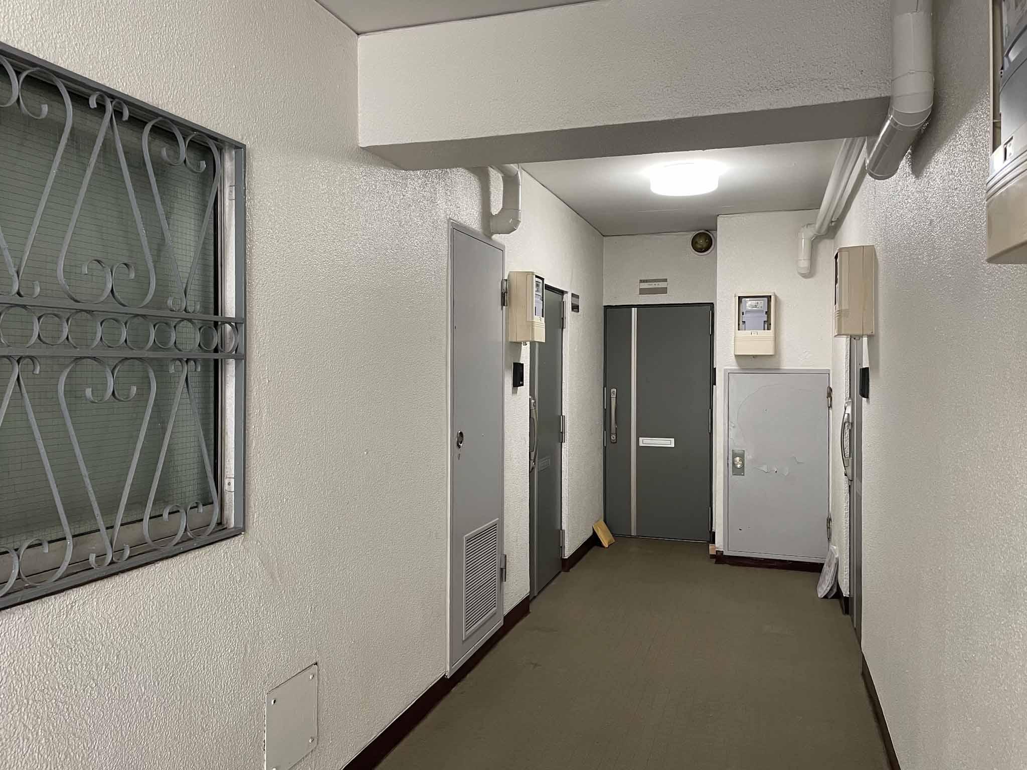 杉並区西荻北の賃貸物件/玄関外、共用部