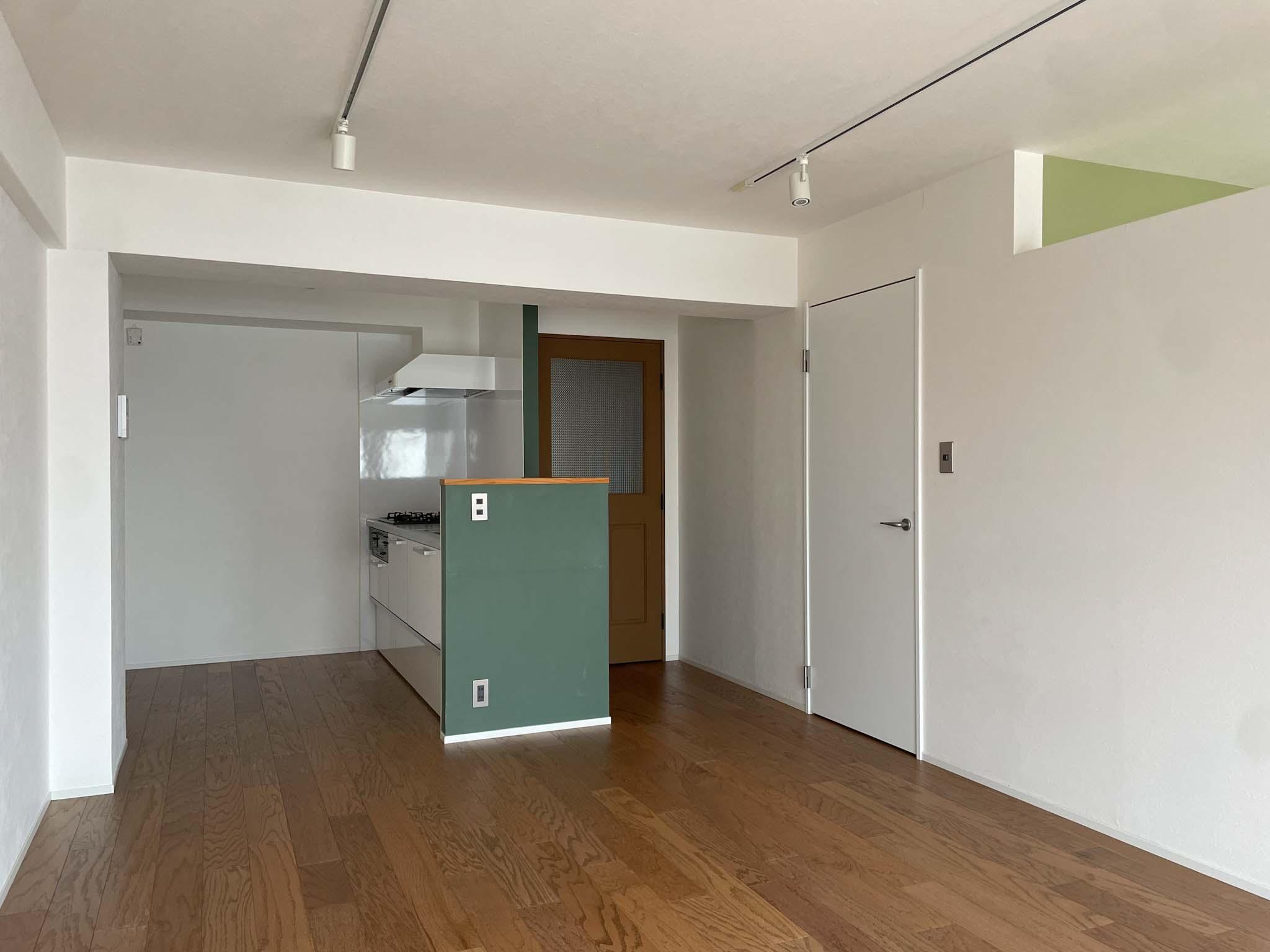 世田谷区三軒茶屋の賃貸物件/グリーンのアクセントが可愛らしく、可愛すぎない。ナチュラルで、ちょうどいい塩梅