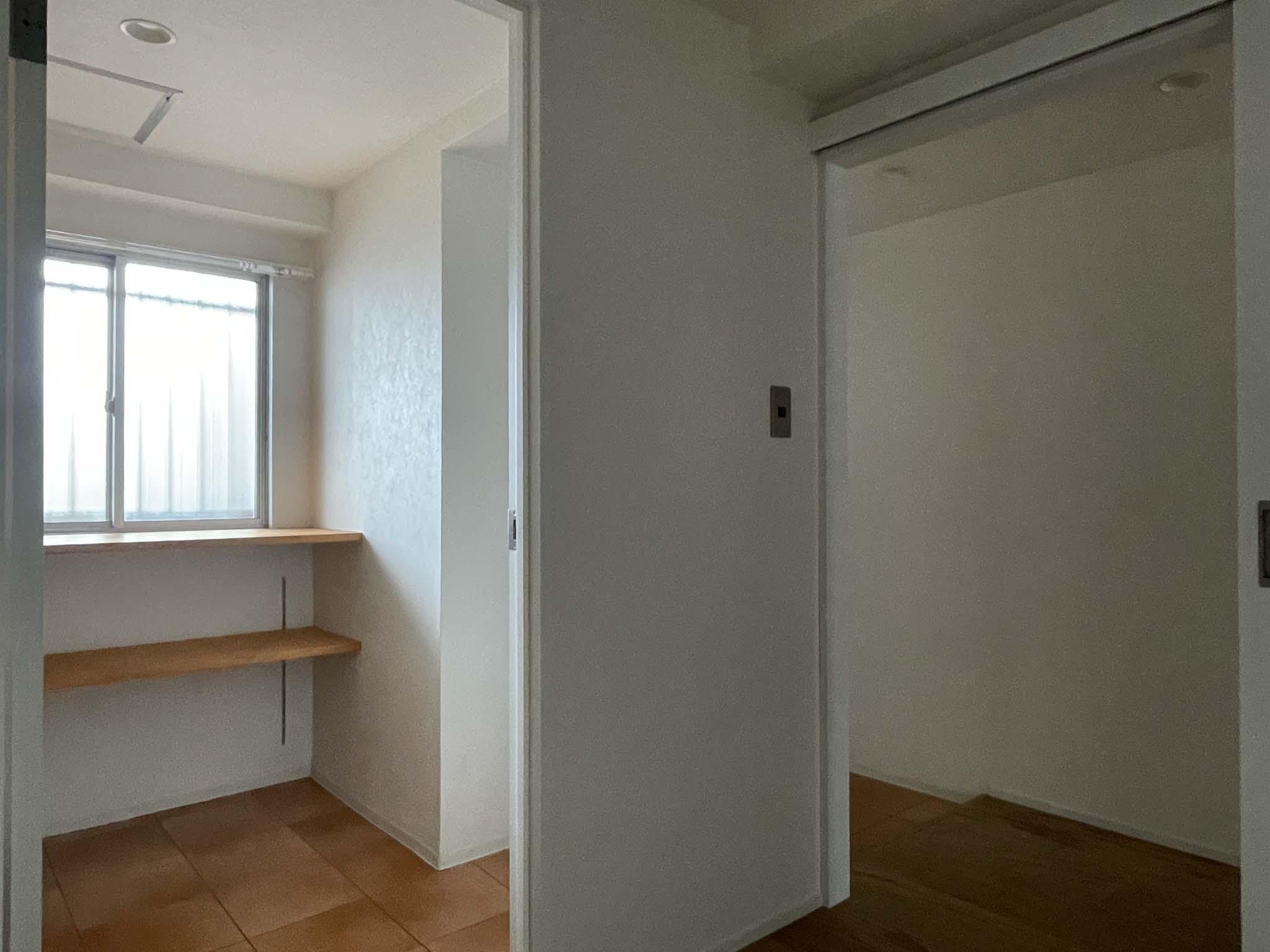 世田谷区三軒茶屋の賃貸物件/洋室からシューズクローク、廊下の両方向へアクセス可能