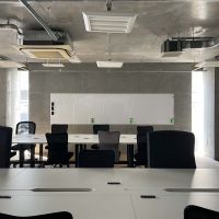 渋谷区代々木の賃貸物件/西側の壁にはホワイトボードシートが貼ってあります