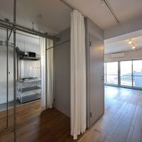 大田区西蒲田の賃貸物件/玄関からキッチンへの動線はウォークインクローゼットとして使うことも
