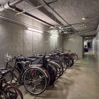 横浜市青葉区荏田北の賃貸物件/屋内の駐輪場