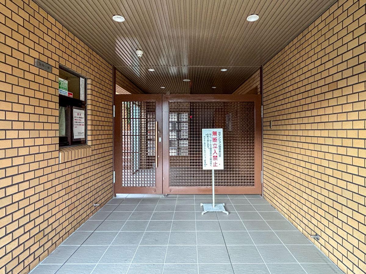 渋谷区西原の賃貸物件/エントランス