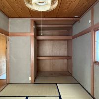 さいたま市浦和区元町の賃貸物件/反対のアングル。押入れは収納としてもいいですが、扉がないのでディスプレイスペースにしても