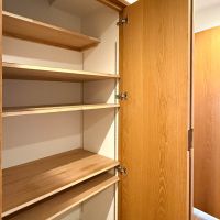 品川区西品川の賃貸物件/靴箱の並びには棚の収納