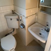 渋谷区幡ヶ谷の賃貸物件/洗面所。バスルームと同じ部屋にあります。