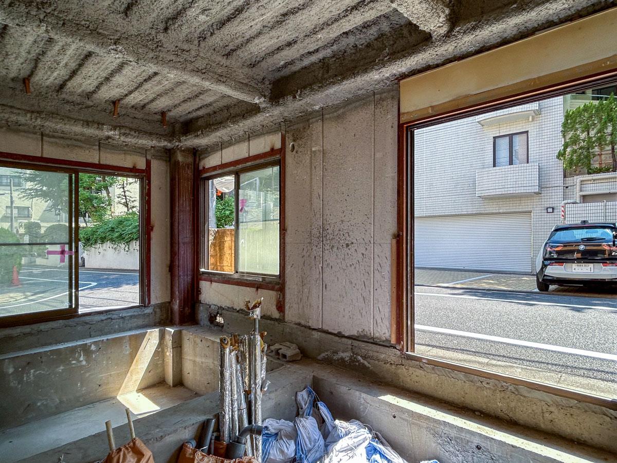 世田谷区若林の賃貸物件/大きな窓のおかげで視認性は良好