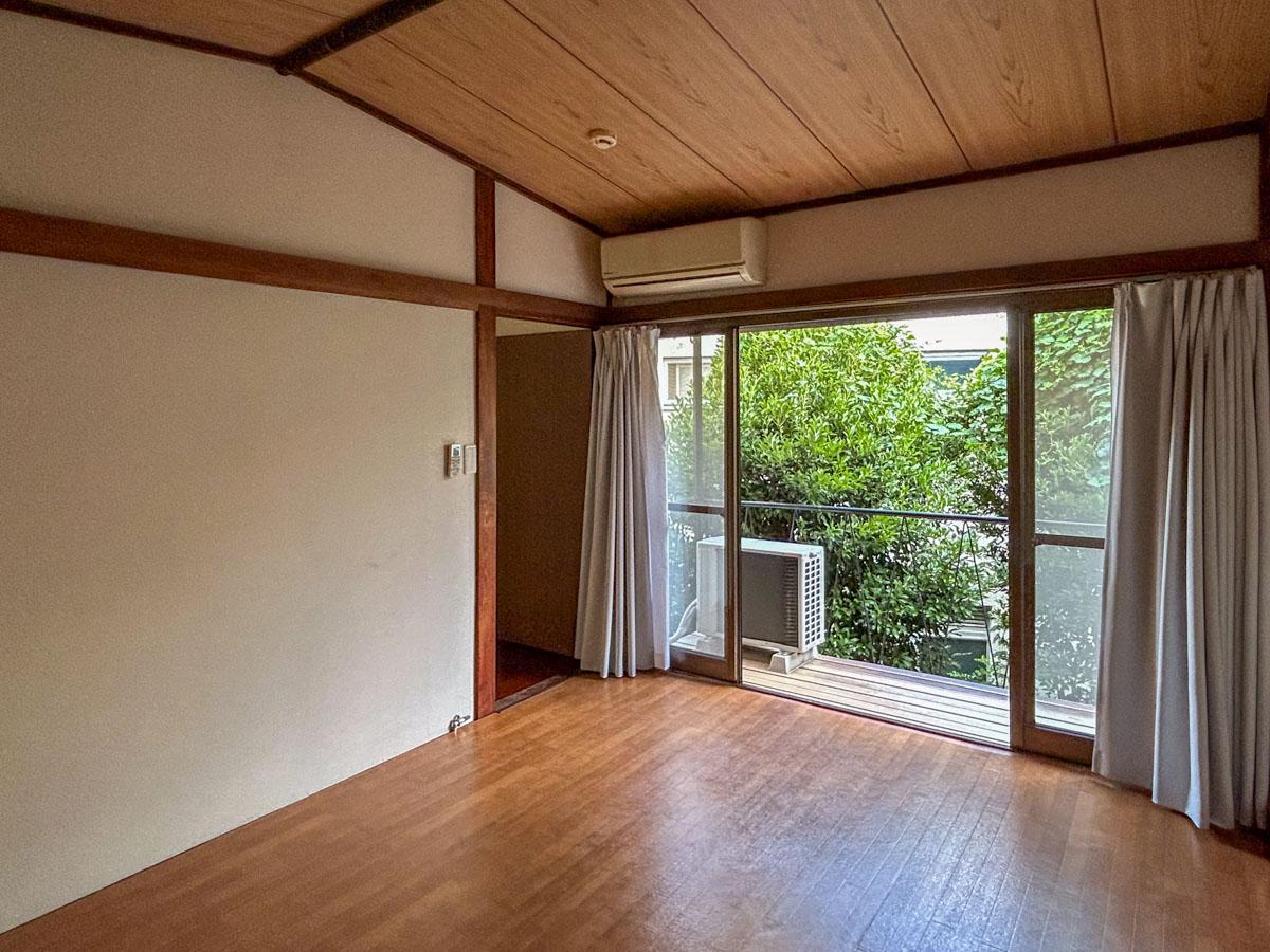 渋谷区西原の賃貸物件/2階：洋室。広さは6帖ほど