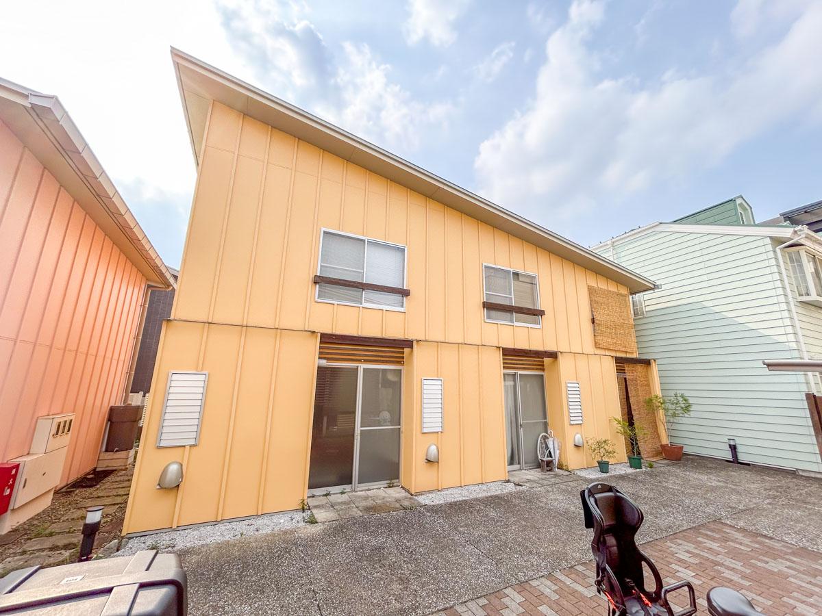 世田谷区世田谷の賃貸物件/ポップなカラーリングがかわいい建物