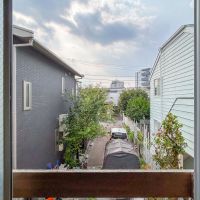 世田谷区世田谷の賃貸物件/西側の窓から見た景色