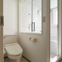 練馬区南田中の賃貸物件/1階：浴室、トイレ、洗面台、洗濯機置き場がまとまっている