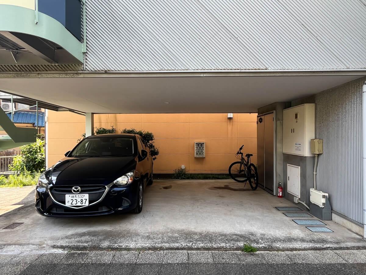 練馬区南田中の賃貸物件/駐車場駐輪場スペース（駐車場サイズ：高さ2180mm／幅2700mm／奥行4330mm）＊駐輪方法次第では幅と奥行きは拡張可能