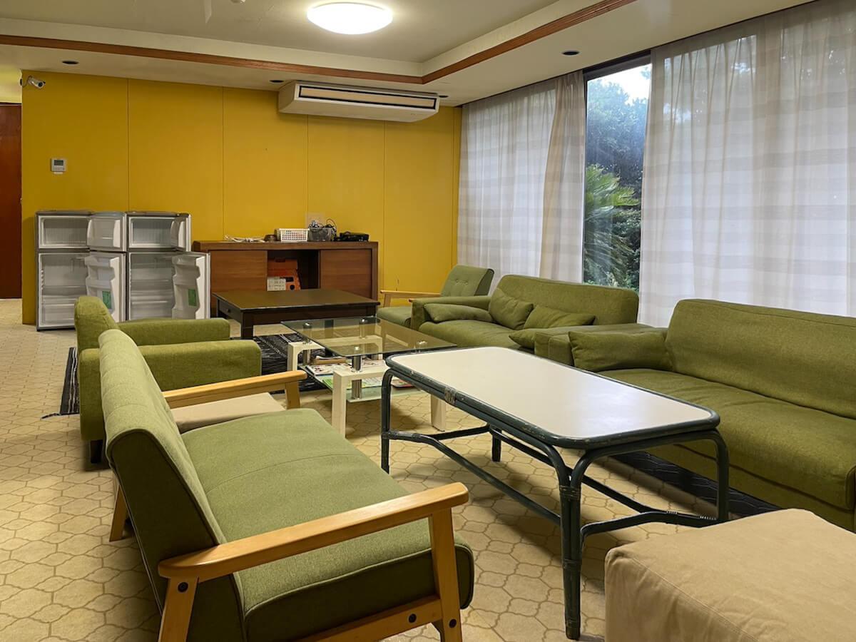 千葉県安房郡鋸南町元名の売買物件/1階：玄関側へ向けてのアングル