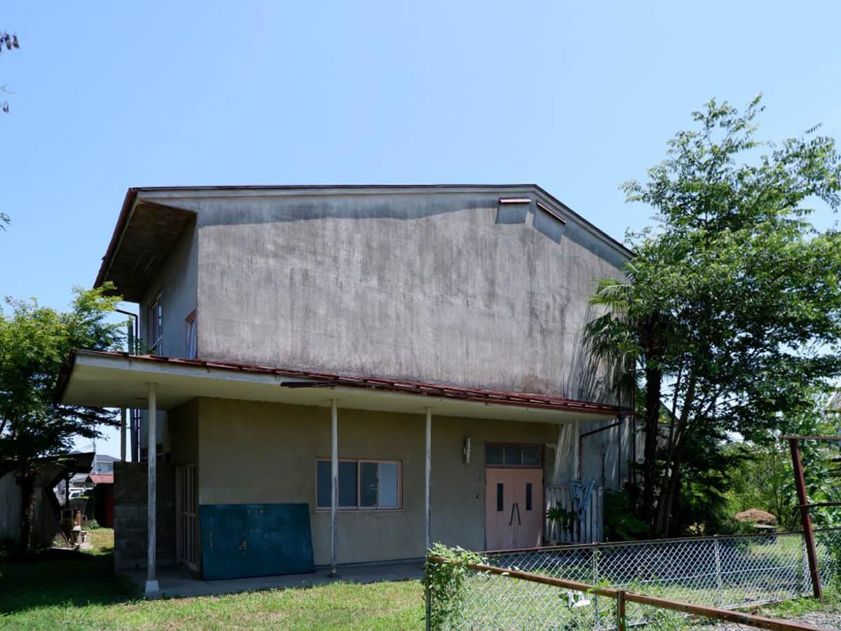 埼玉県大里郡寄居町寄居の賃貸物件/エントランス正面からの外観