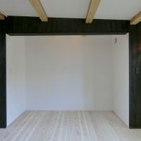 埼玉県志木市柏町の賃貸物件/2階：クローゼット。ここにもカーテンレールがあるため中のものは隠せます