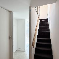 渋谷区代々木の売買物件/階段を上がって2階へ